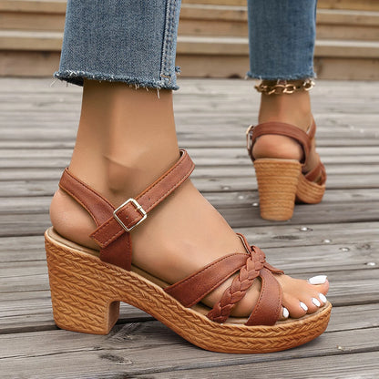 Sandalias estilo gladiador con tacón