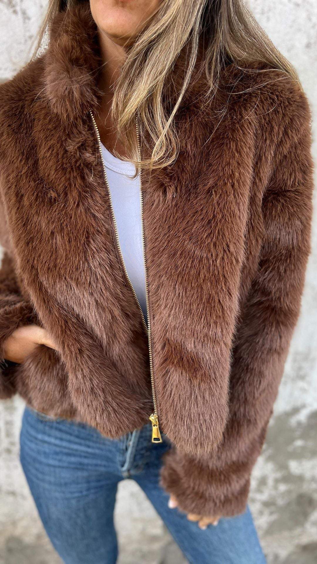 Chaqueta de pelo sintético con cuello alto